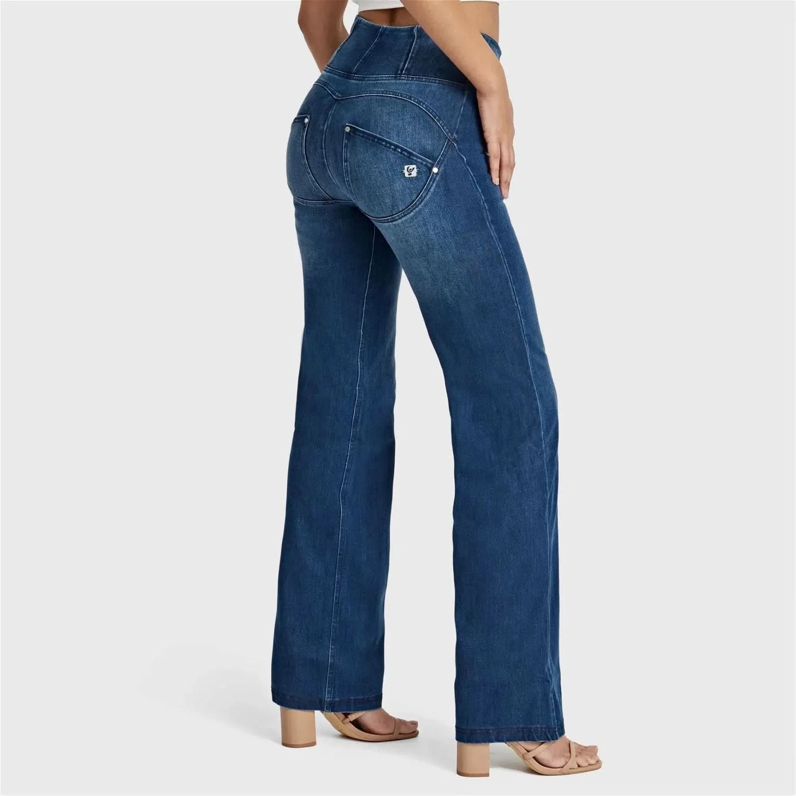WRUP SNUG Jeans High Waisted Flare Dark Blue Blue