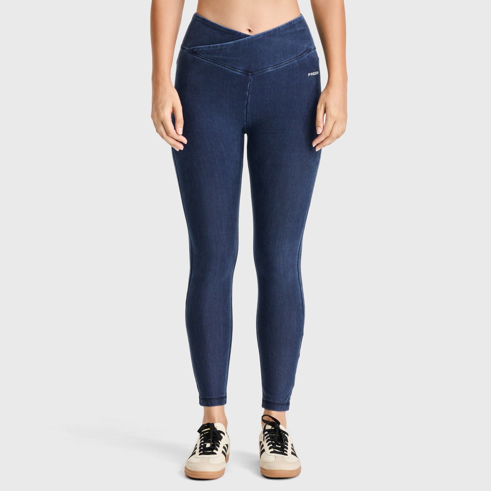 WR.UP® Core Denim - Super High Waisted - 7/8 Length - Dark Blue + Blue Stitching 3