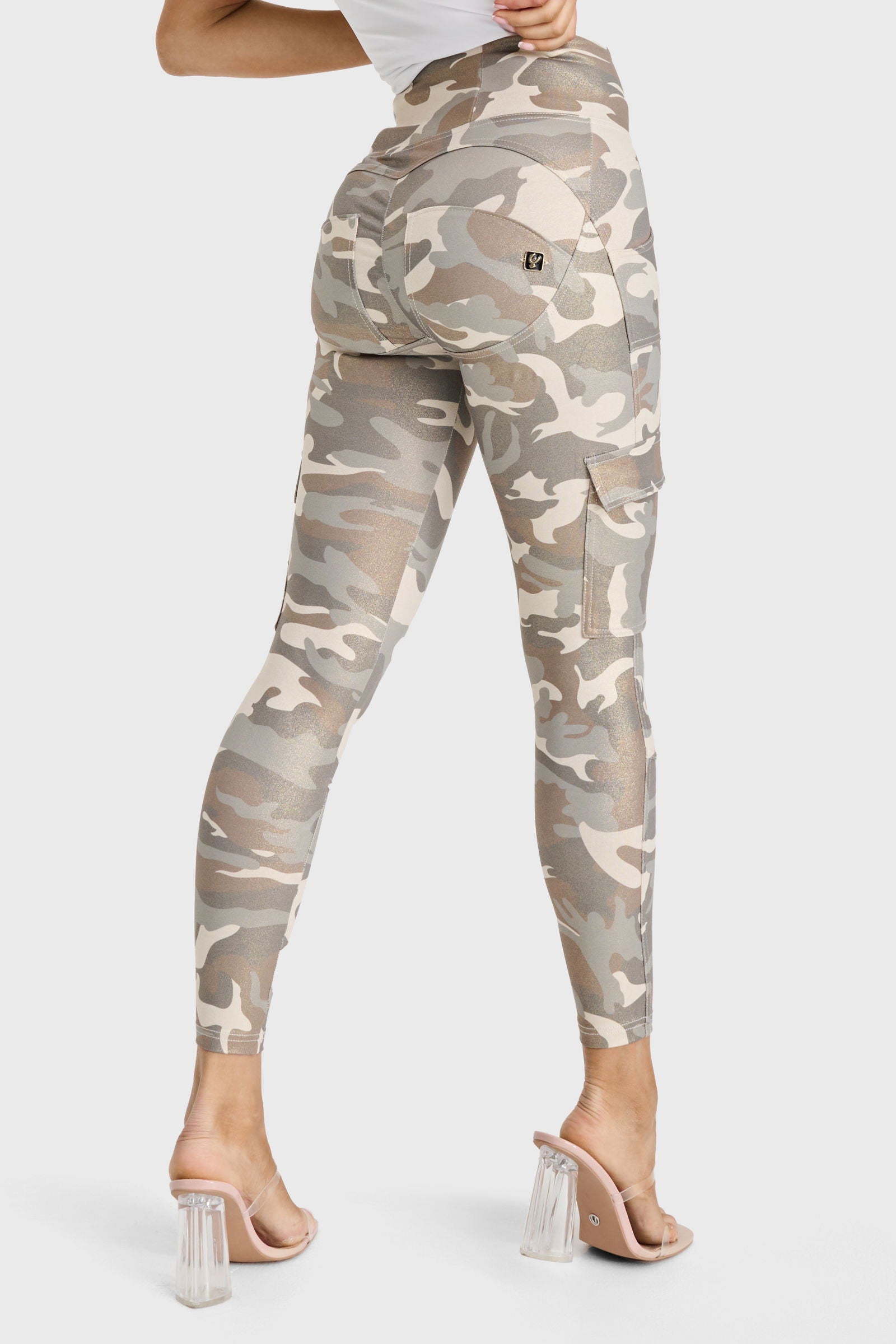 WR.UP® Cargo Fashion - High Waisted - 7/8 Length - Glitter Gold Camo 1