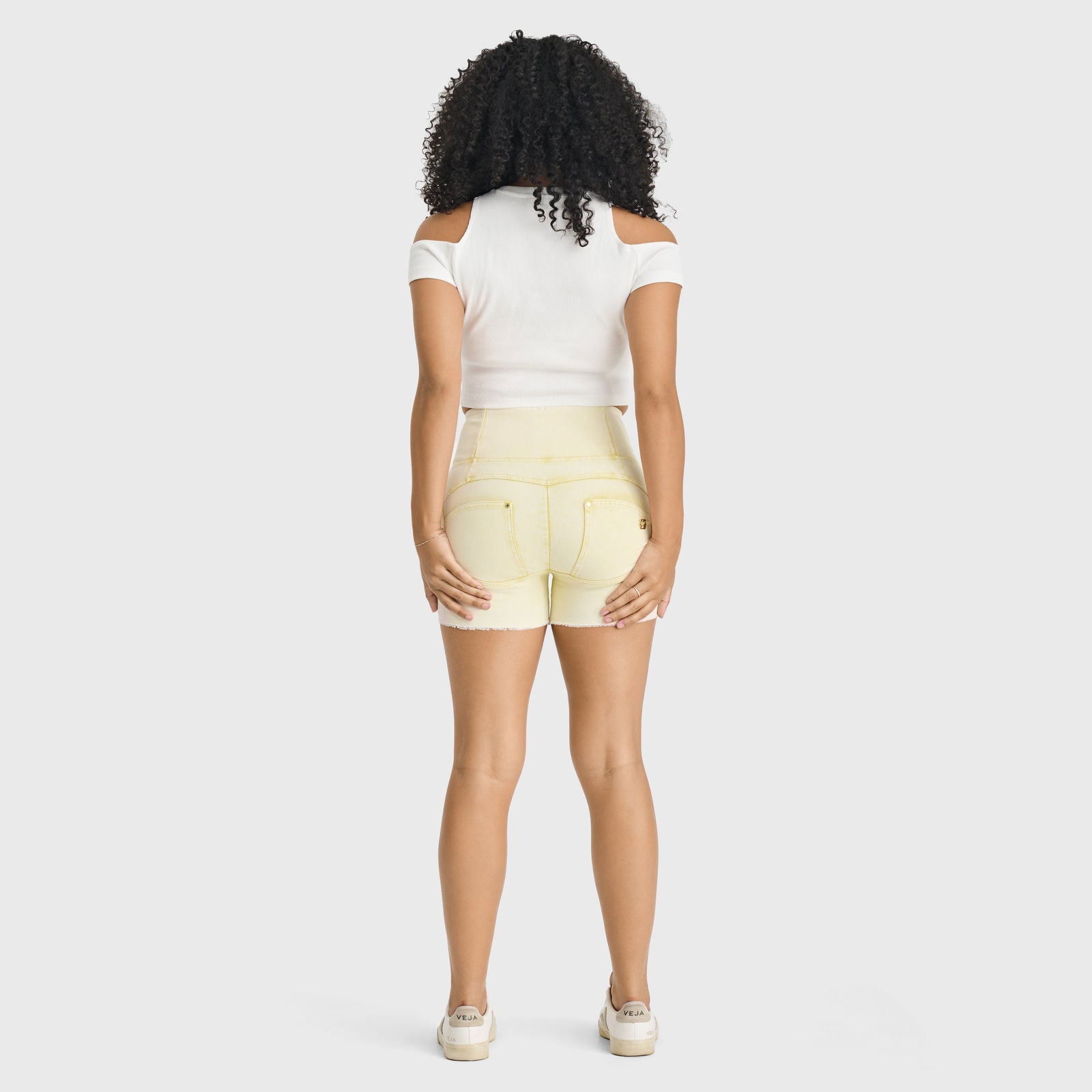 WR.UP® SNUG Jeans - 3 Button High Waisted - Shorts - Yellow Sorbet - Freddy USA