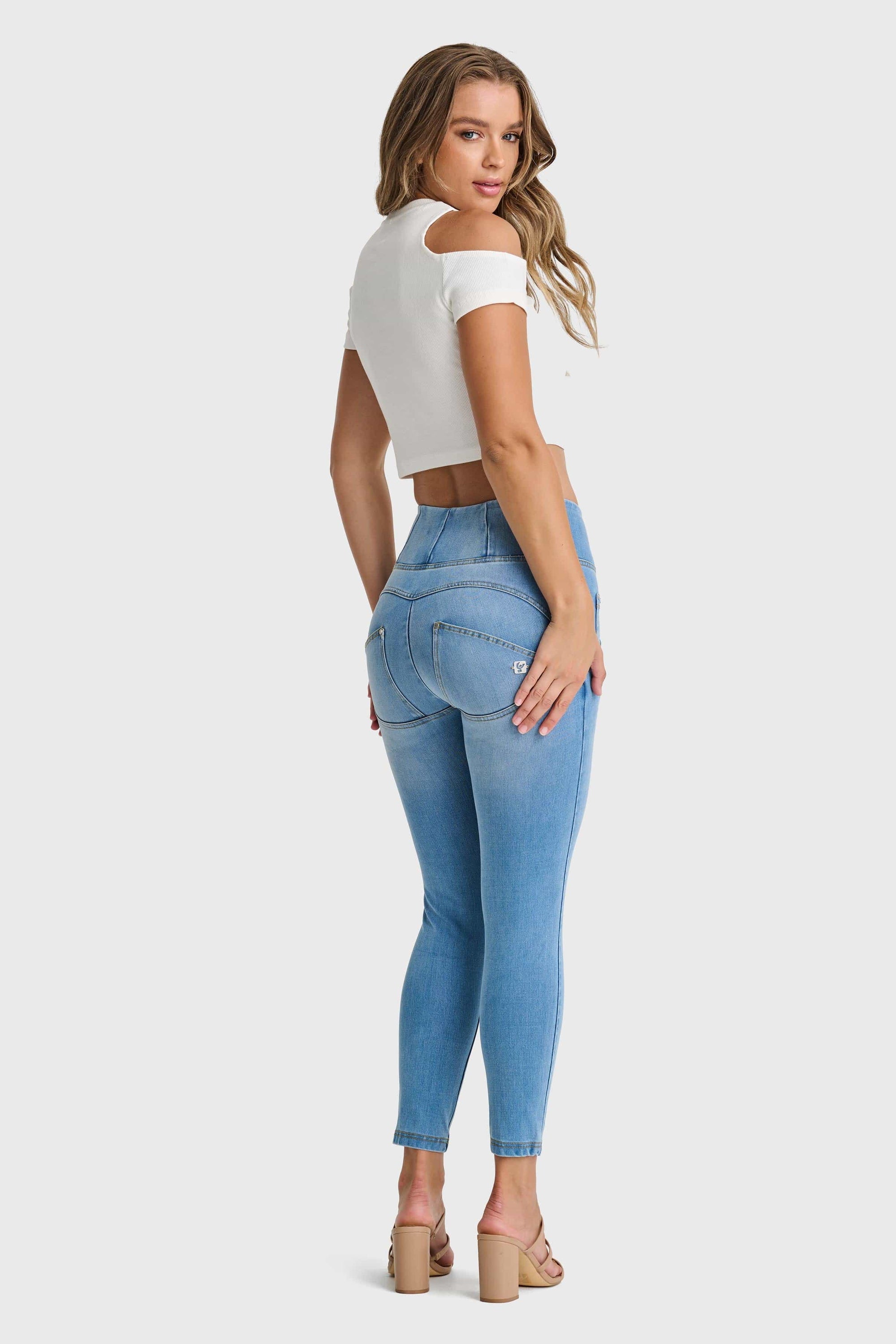 Cropped Cut Out T Shirt - White 4