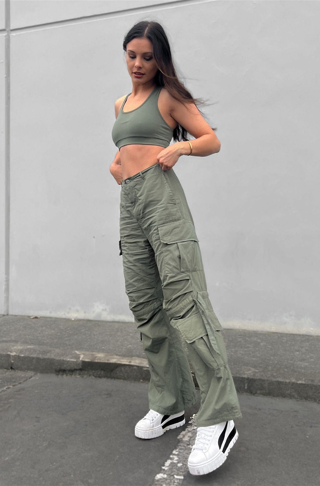 Cargo Pants - High Waisted - Full Length - Military Green