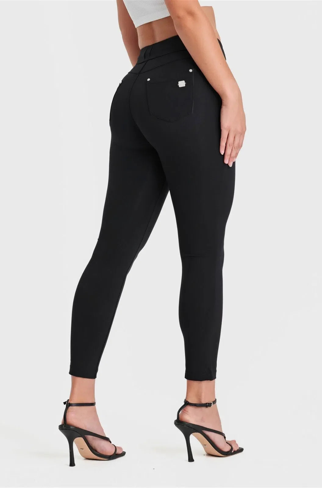 N.O.W.® Diwo Pro - High Waisted - Petite Length - Black