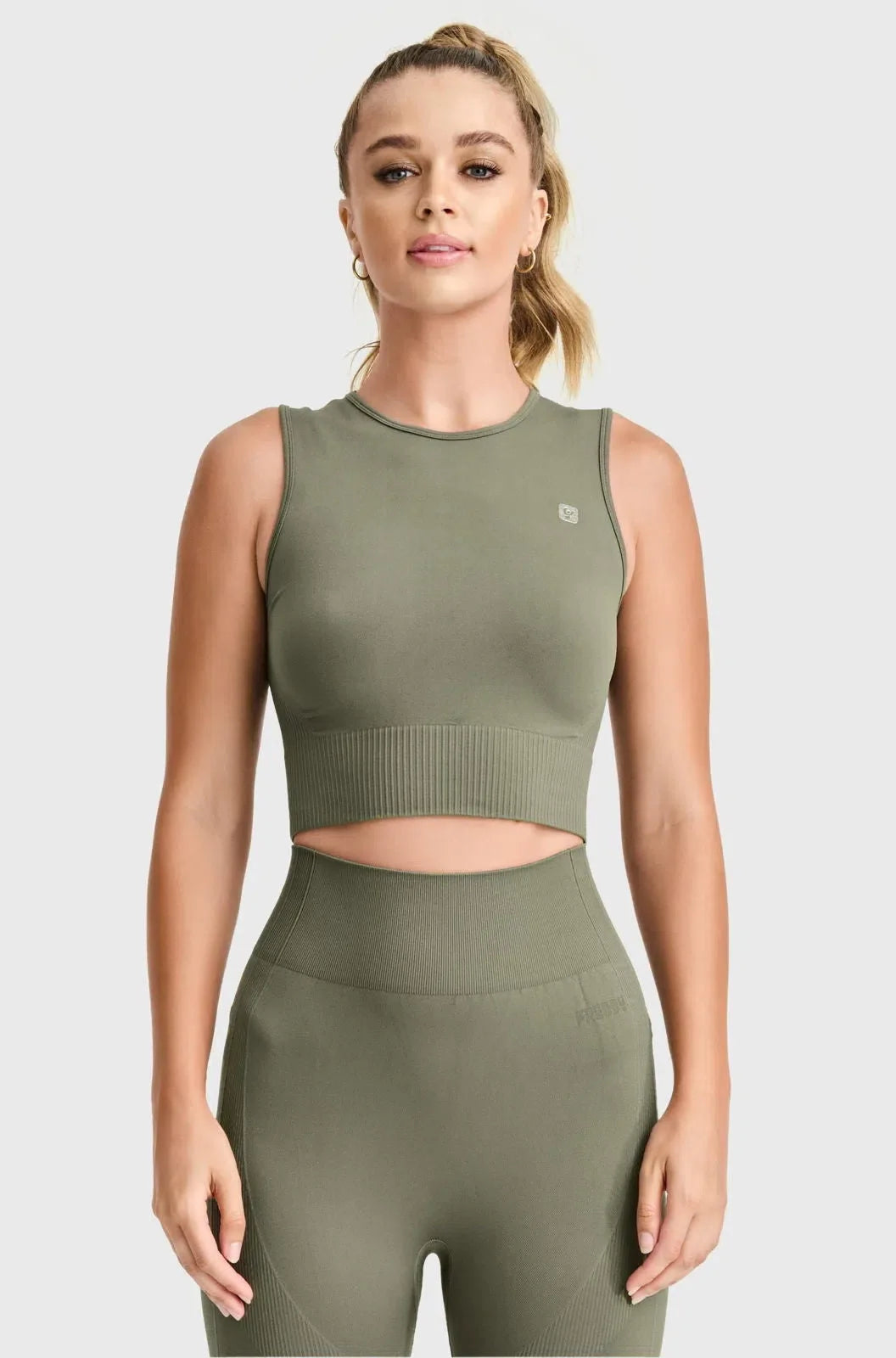 Seamless Cropped Singlet - Military Green