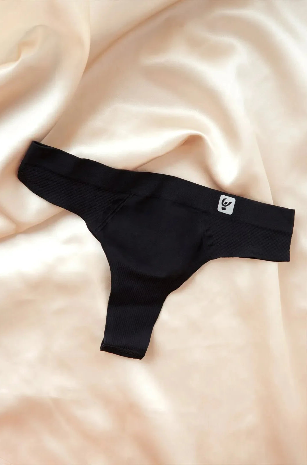 Seamless Thong - Black