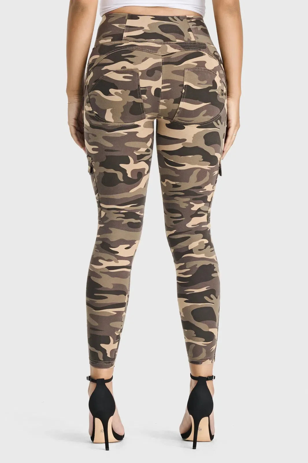 WR.UP® Cargo Fashion - High Waisted - Petite Length - Brown Camo 3