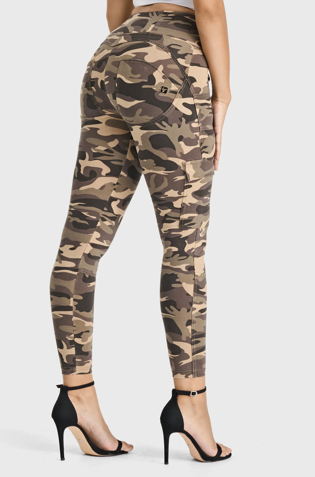 WR.UP® Cargo Fashion - High Waisted - Petite Length - Brown Camo