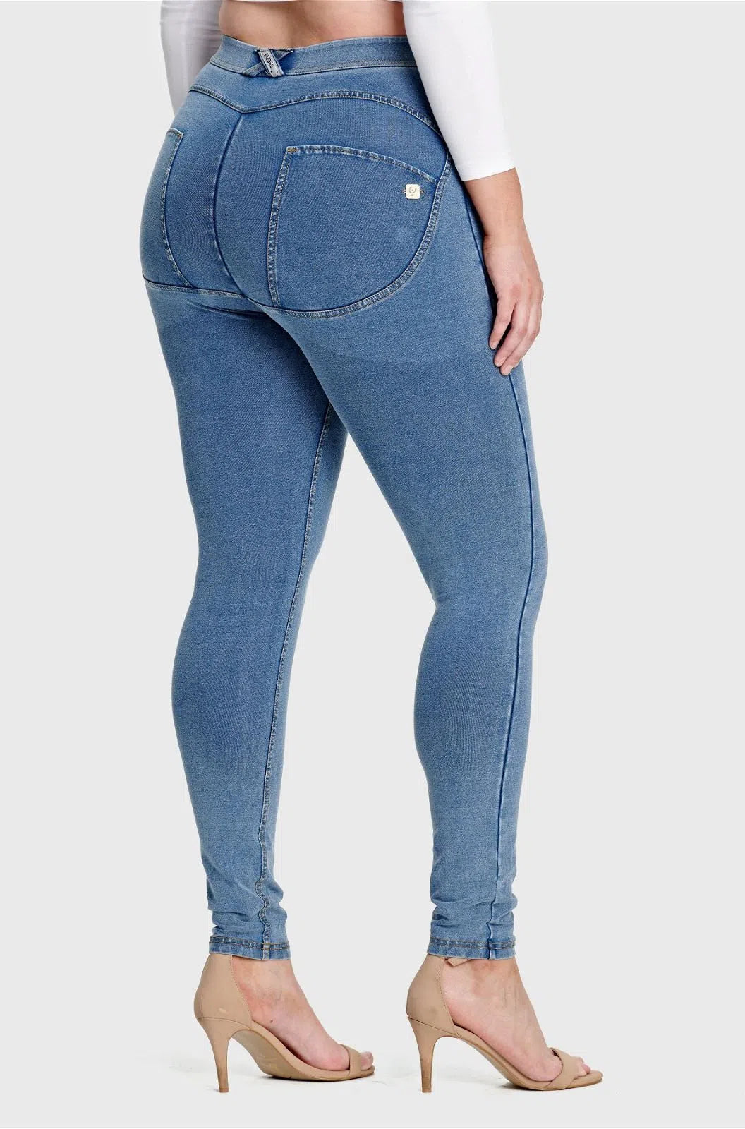 WR.UP® Curvy Denim - High Waisted - Full Length - Light Blue + Yellow Stitching