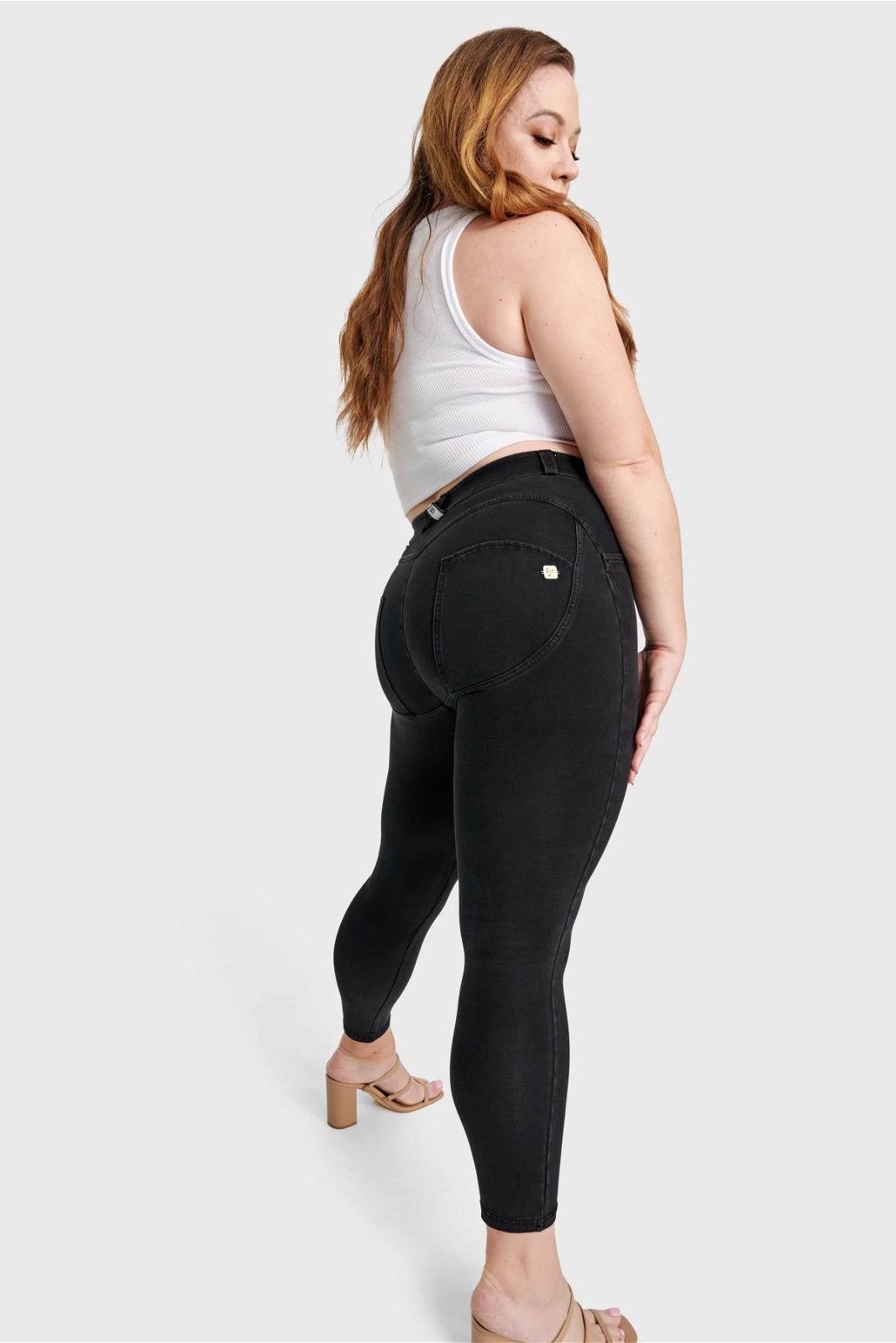 WR.UP® Curvy Denim - High Waisted - Petite Length - Black + Black Stitching 2