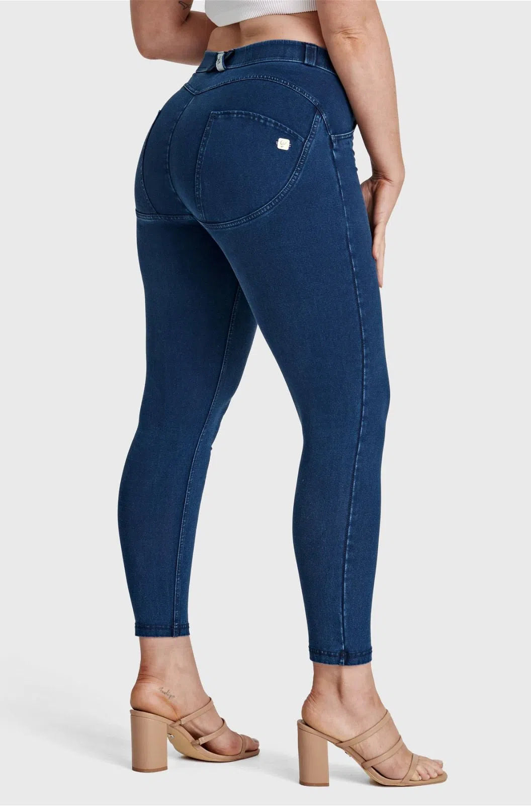 WR.UP® Curvy Denim - High Waisted - Petite Length - Blue + Blue Stitching