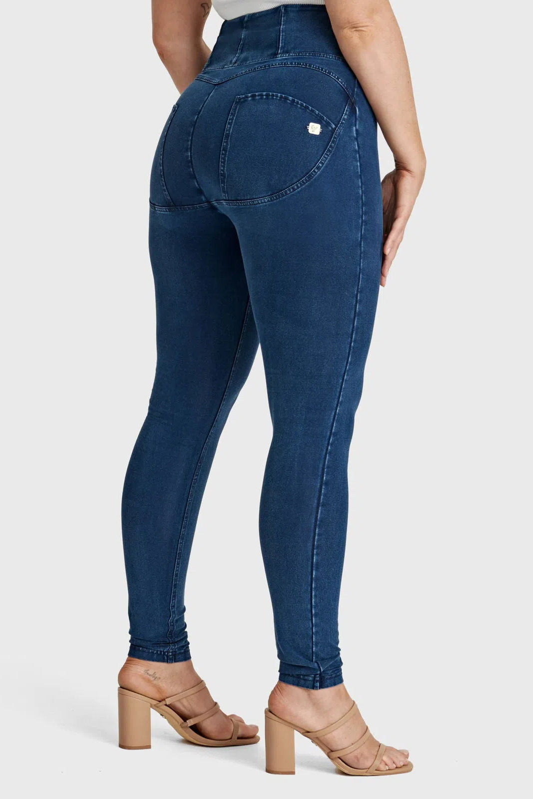 WR.UP® Curvy Denim - Cintura alta con cremallera - Largo completo - Azul oscuro + costura azul 2