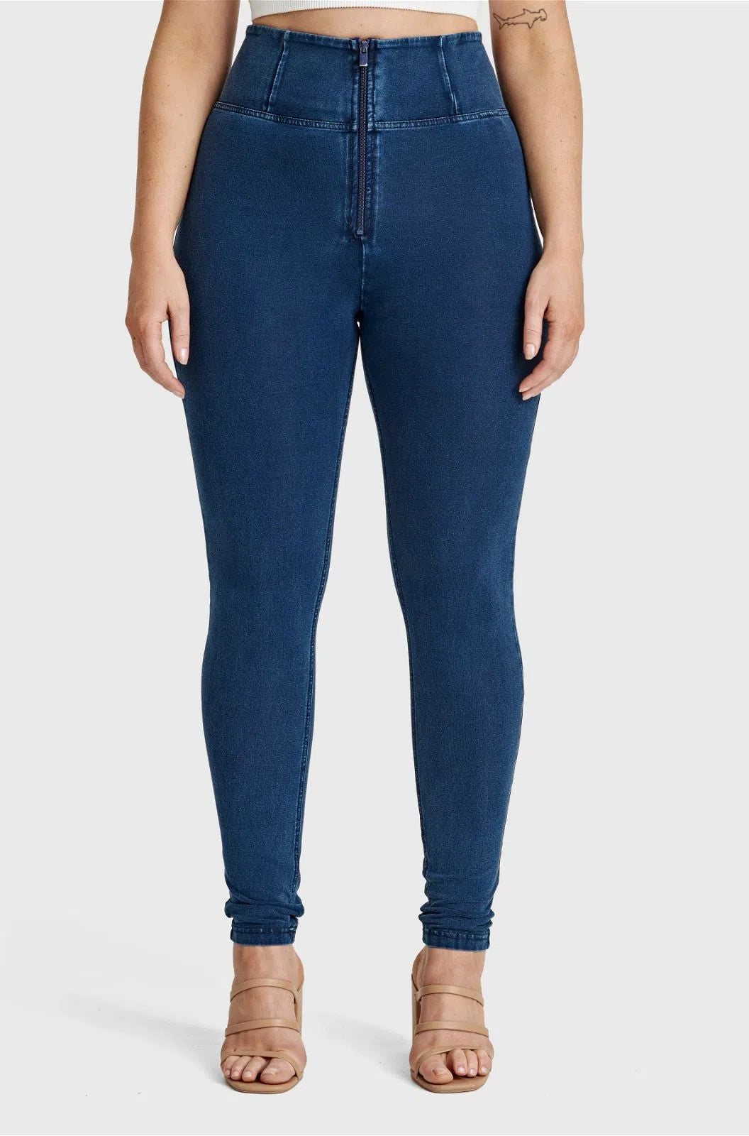 WR.UP® Curvy Denim - Zip High Waisted - Full Length - Dark Blue + Blue Stitching