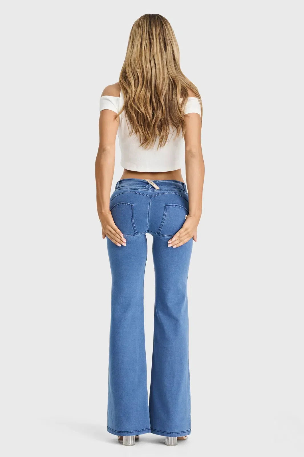 Terra & Sky Women's Plus Size Raw Edge Flare Jeans, 31