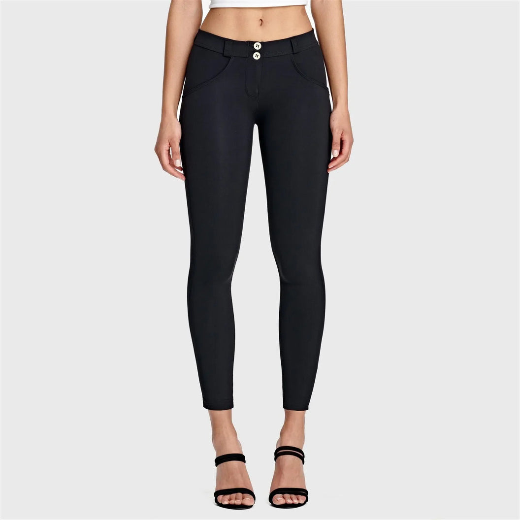 WRUP Diwo Pro - Mid Rise - Petite Length - Black