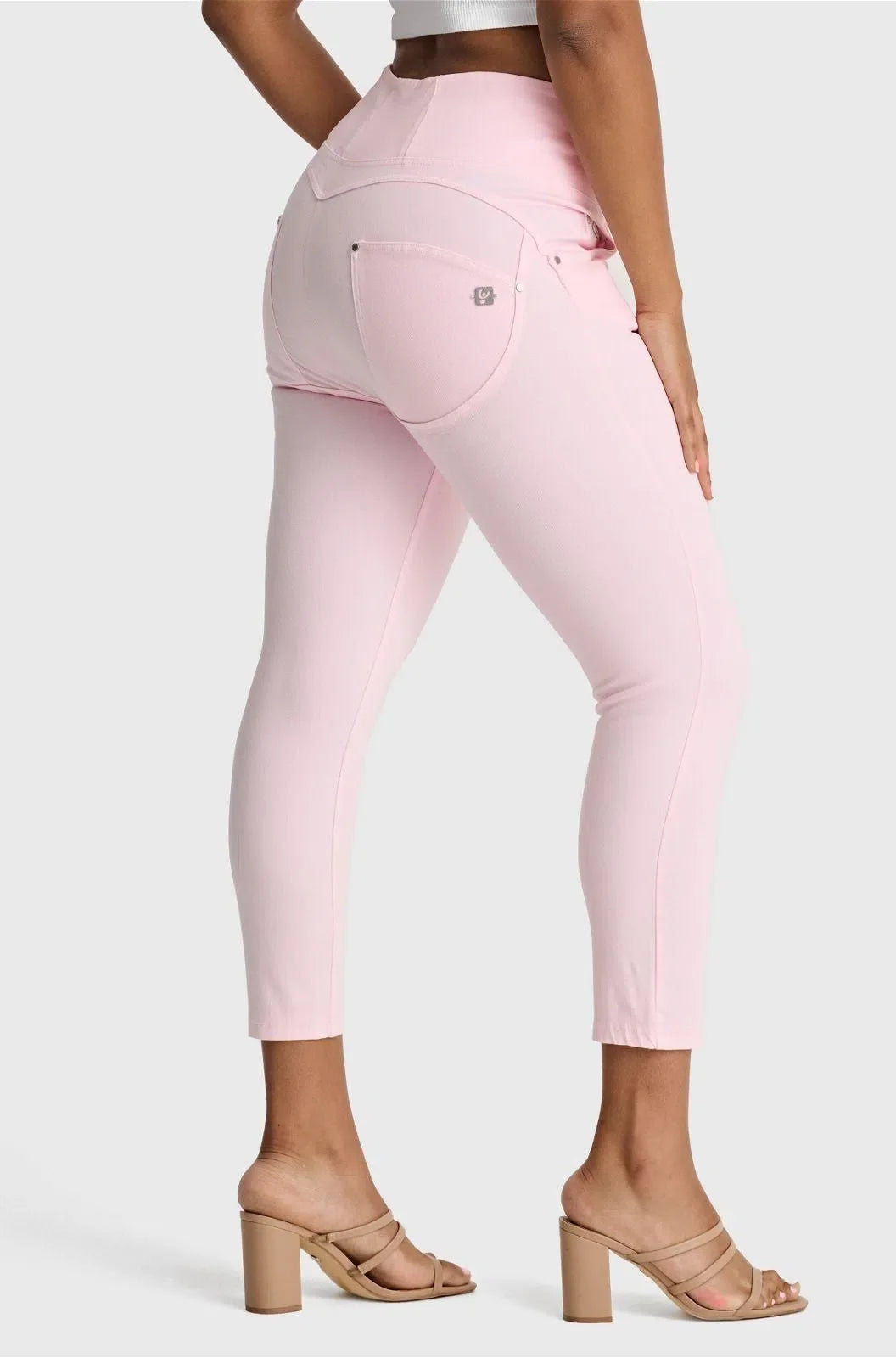 WR.UP® SNUG Curvy Jeans - High Waisted - Petite Length - Baby Pink