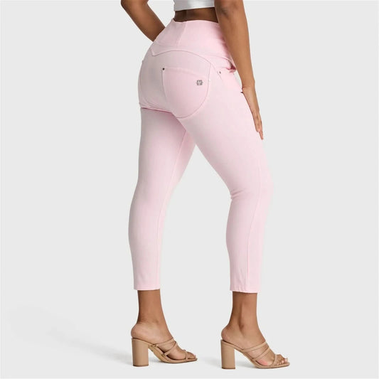 WRUP SNUG Curvy Jeans - High Waisted - Ankle Length - Baby Pink