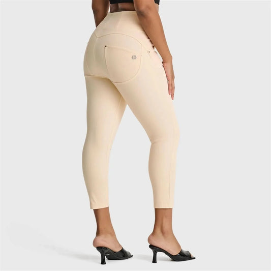WRUP SNUG Curvy Jeans - High Waisted - Ankle Length - Ivory