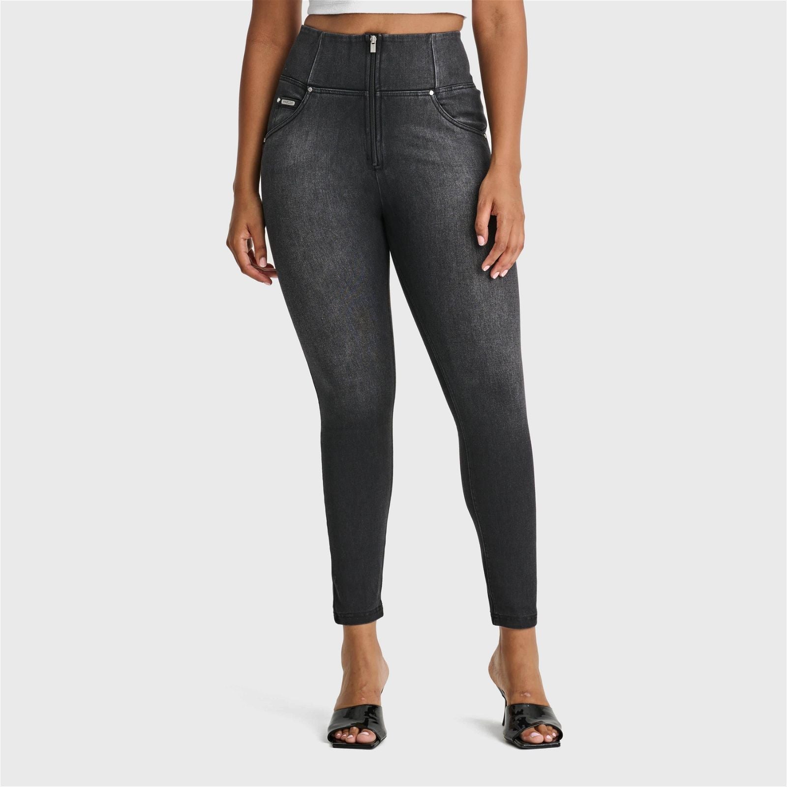 WR.UP® SNUG Curvy Jeans - High Waisted - Full Length - Black + Black Stitching 1