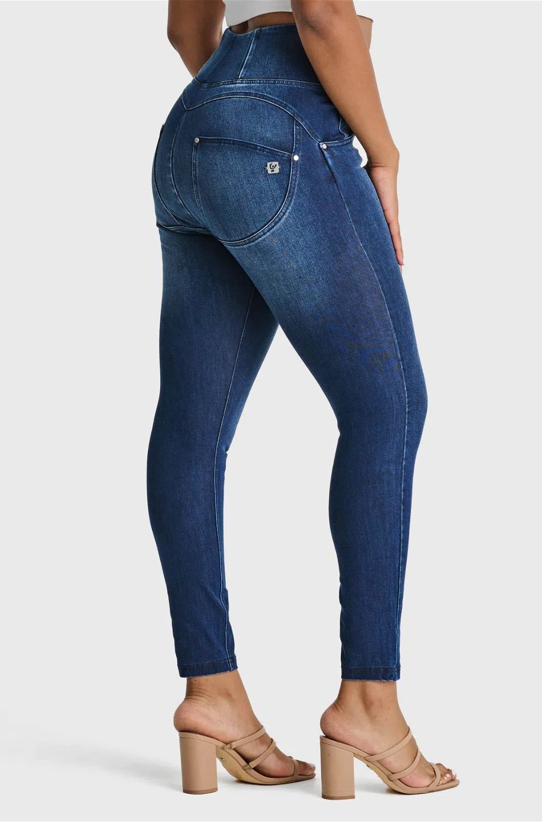 WR.UP® SNUG Curvy Jeans - High Waisted - Full Length - Dark Blue + Blue Stitching