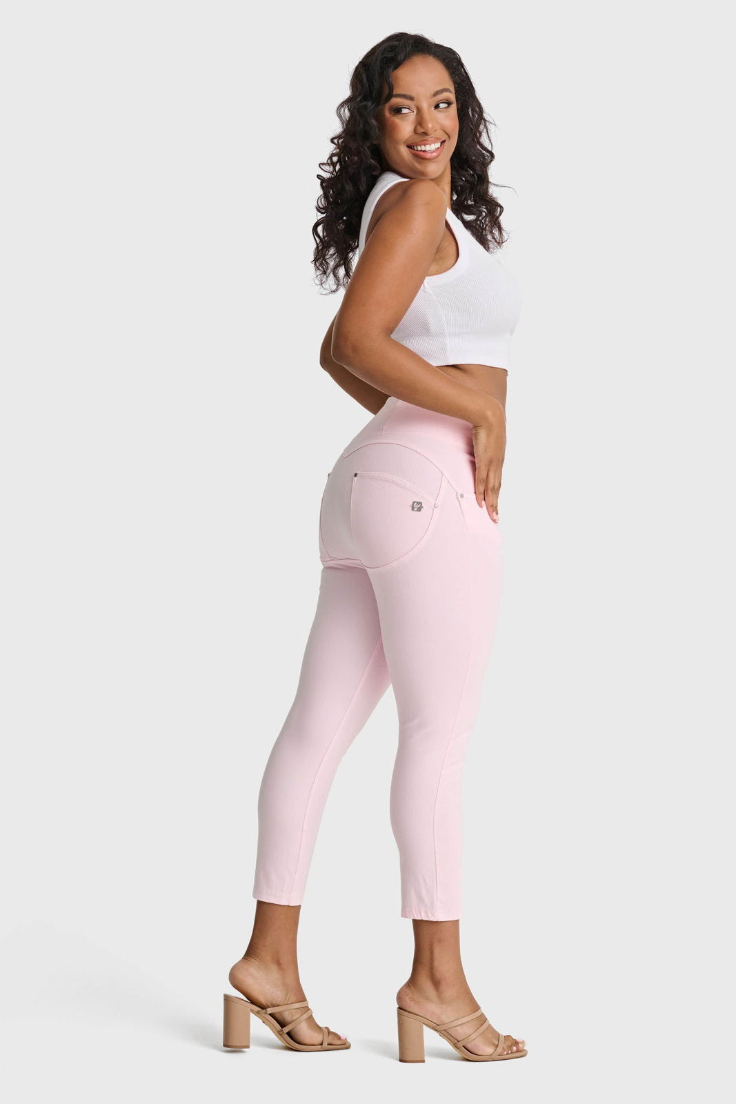 WR.UP® SNUG Curvy Jeans - High Waisted - Petite Length - Baby Pink 3