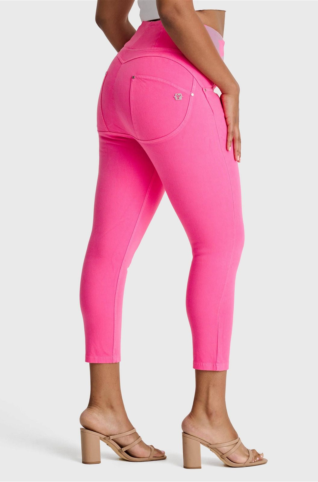 WR.UP® SNUG Curvy Jeans - High Waisted - Petite Length - Candy Pink