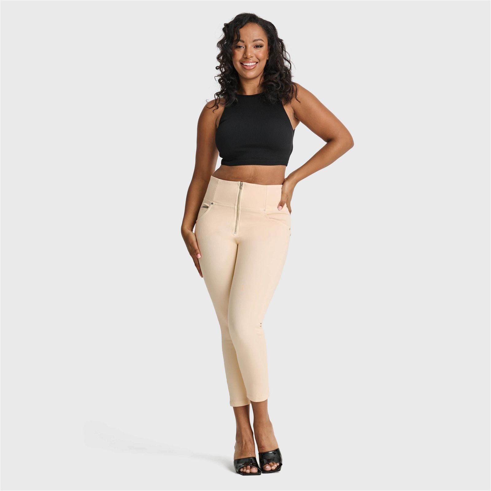 WR.UP® SNUG Curvy Jeans - High Waisted - Petite Length - Ivory 2