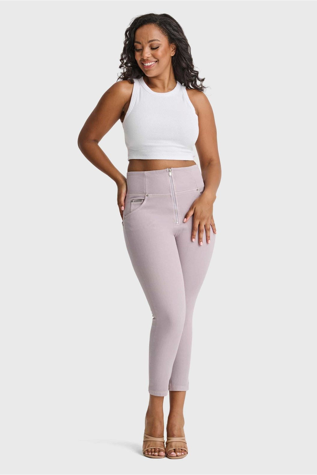 WR.UP® SNUG Curvy Jeans - High Waisted - Petite Length - Light Grey 2