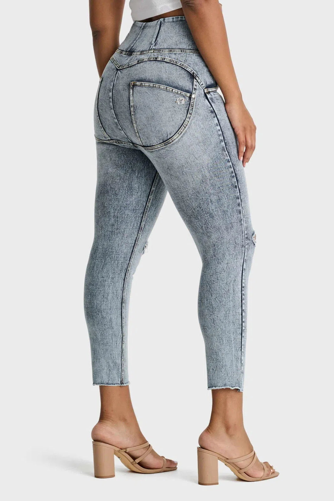 WR.UP® SNUG Curvy Ripped Jeans - High Waisted - Petite Length - Blue Stonewash + Yellow Stitching 3