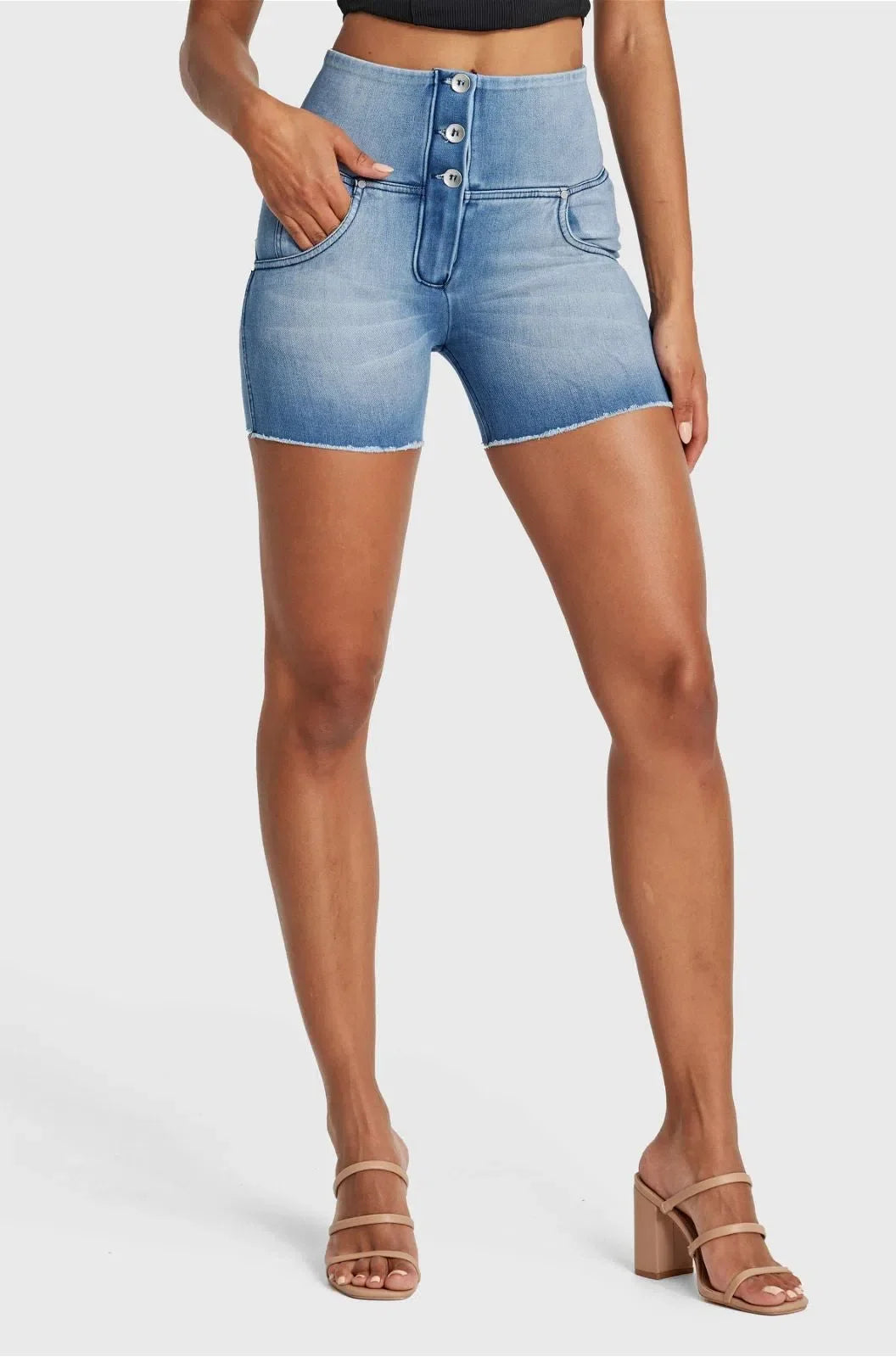 WR.UP® SNUG Jeans - High Waisted - Shorts - Light Blue + Blue Stitching