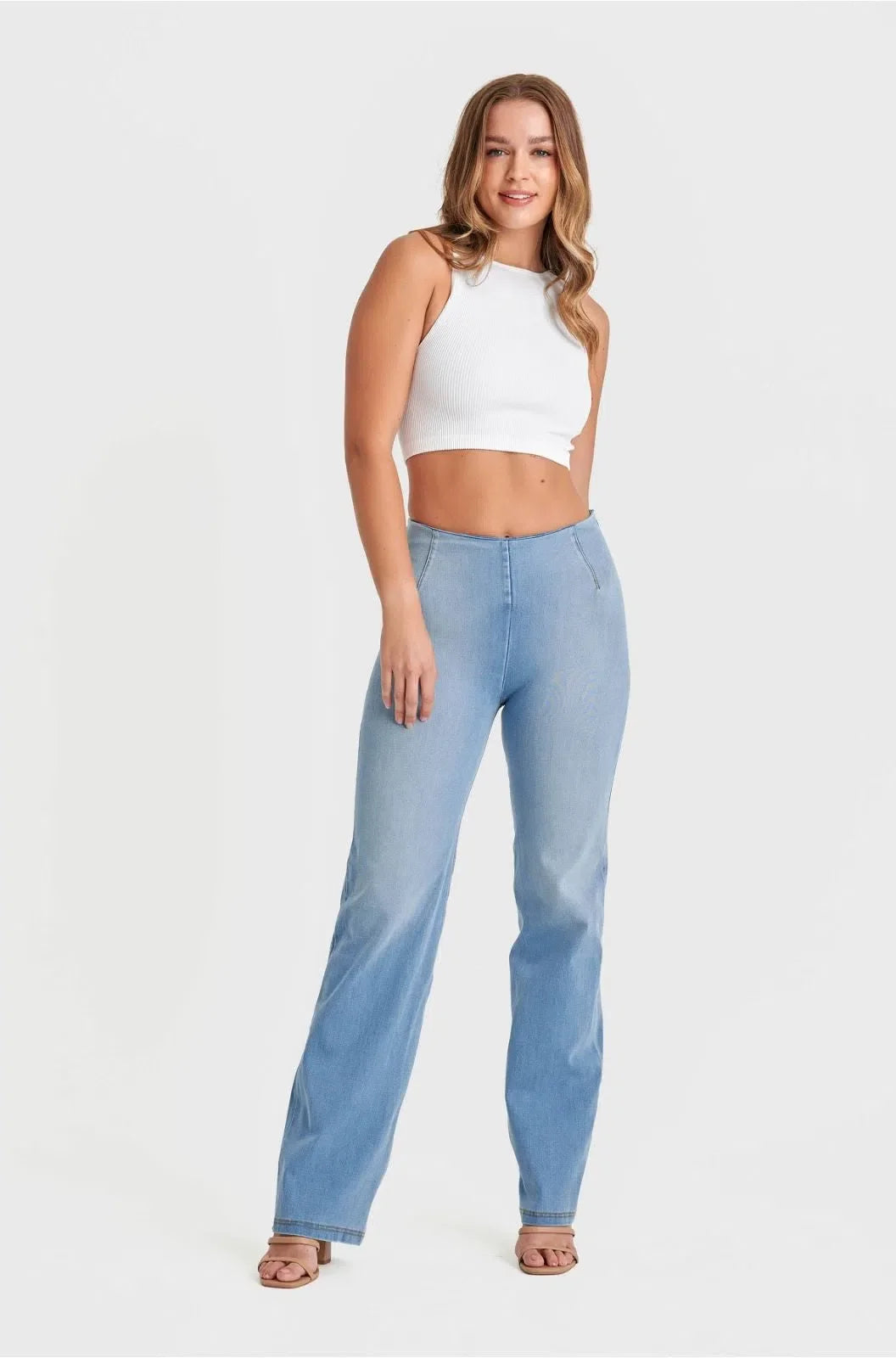 WR.UP® SNUG Jeans - High Waisted - Flare - Light Blue + Yellow Stitching