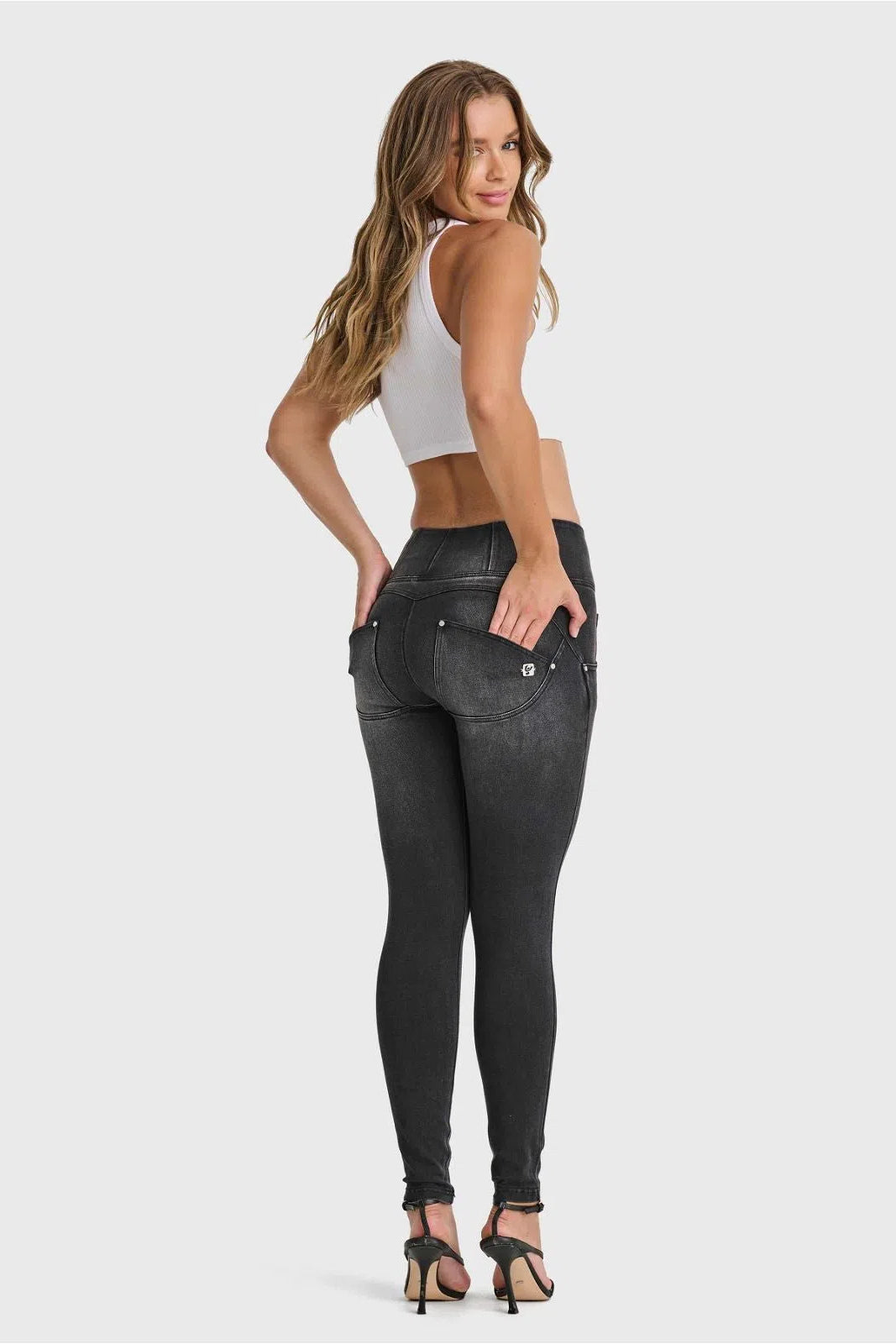 WR.UP® SNUG Jeans - High Waisted - Full Length - Black + Black Stitching 3