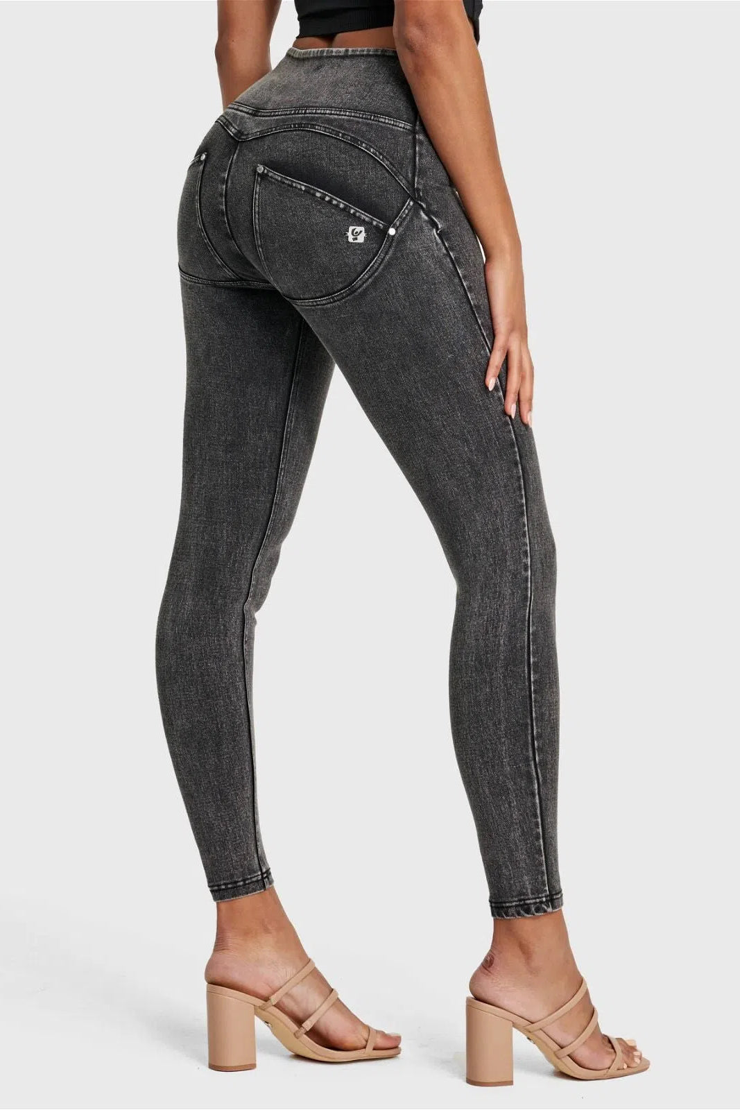 WR.UP® SNUG Jeans - High Waisted - Full Length - Washed Black + Black Stitching 3