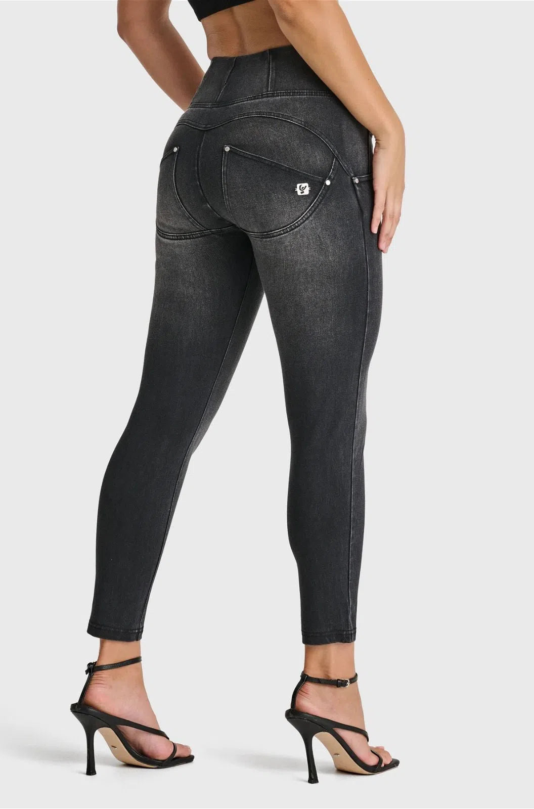 WR.UP® SNUG Jeans - High Waisted - Petite Length - Black + Black Stitching