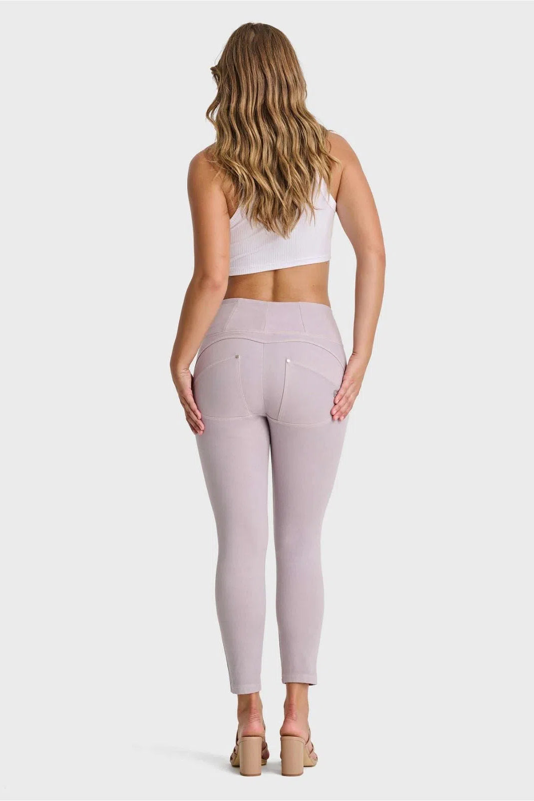 WR.UP® SNUG Jeans - High Waisted - Petite Length - Light Grey 3