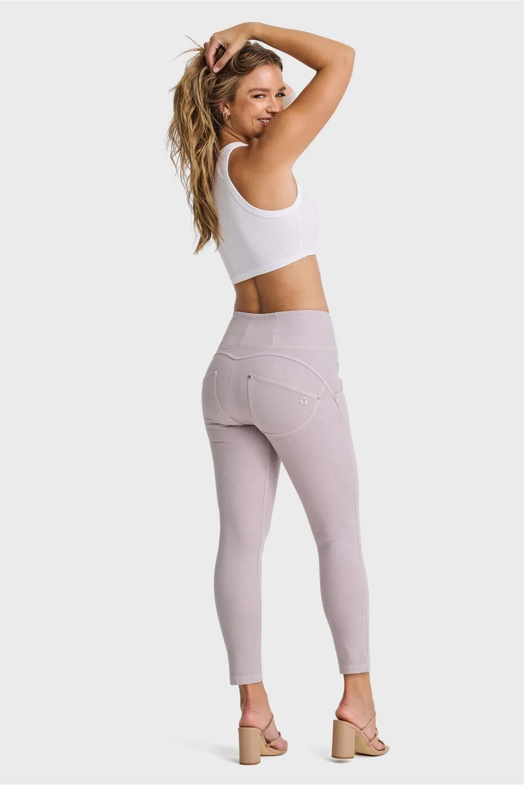 WR.UP® SNUG Jeans - High Waisted - Petite Length - Light Grey 1