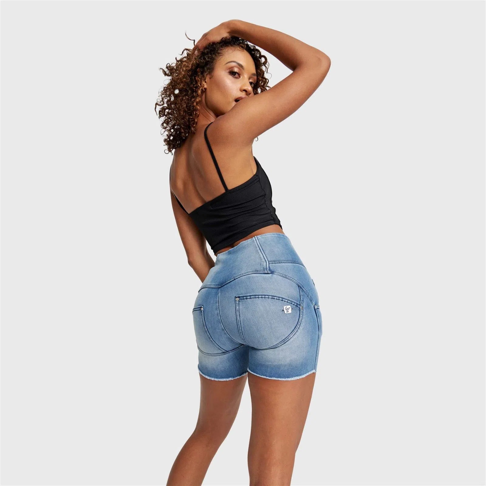 WR.UP® SNUG Jeans - High Waisted - Shorts - Light Blue + Blue Stitching 2