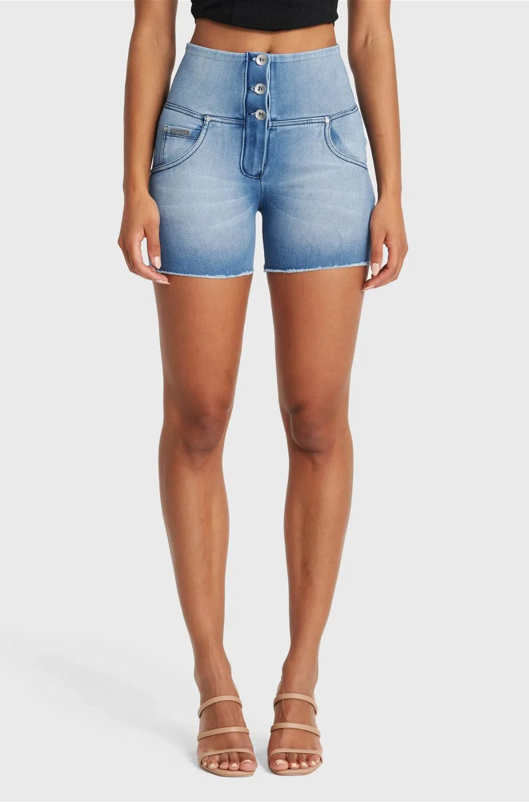 WR.UP® SNUG Jeans - High Waisted - Shorts - Light Blue + Blue Stitching