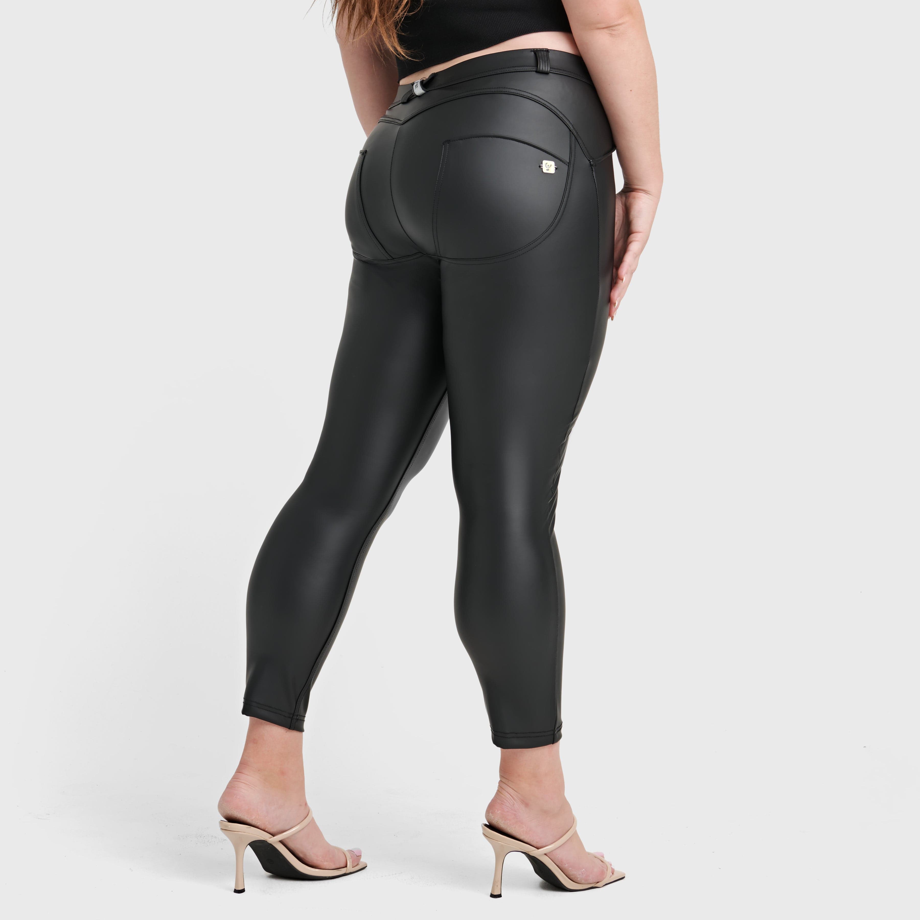 WR.UP® Curvy Faux Leather - High Waisted - 7/8 Length - Black 1