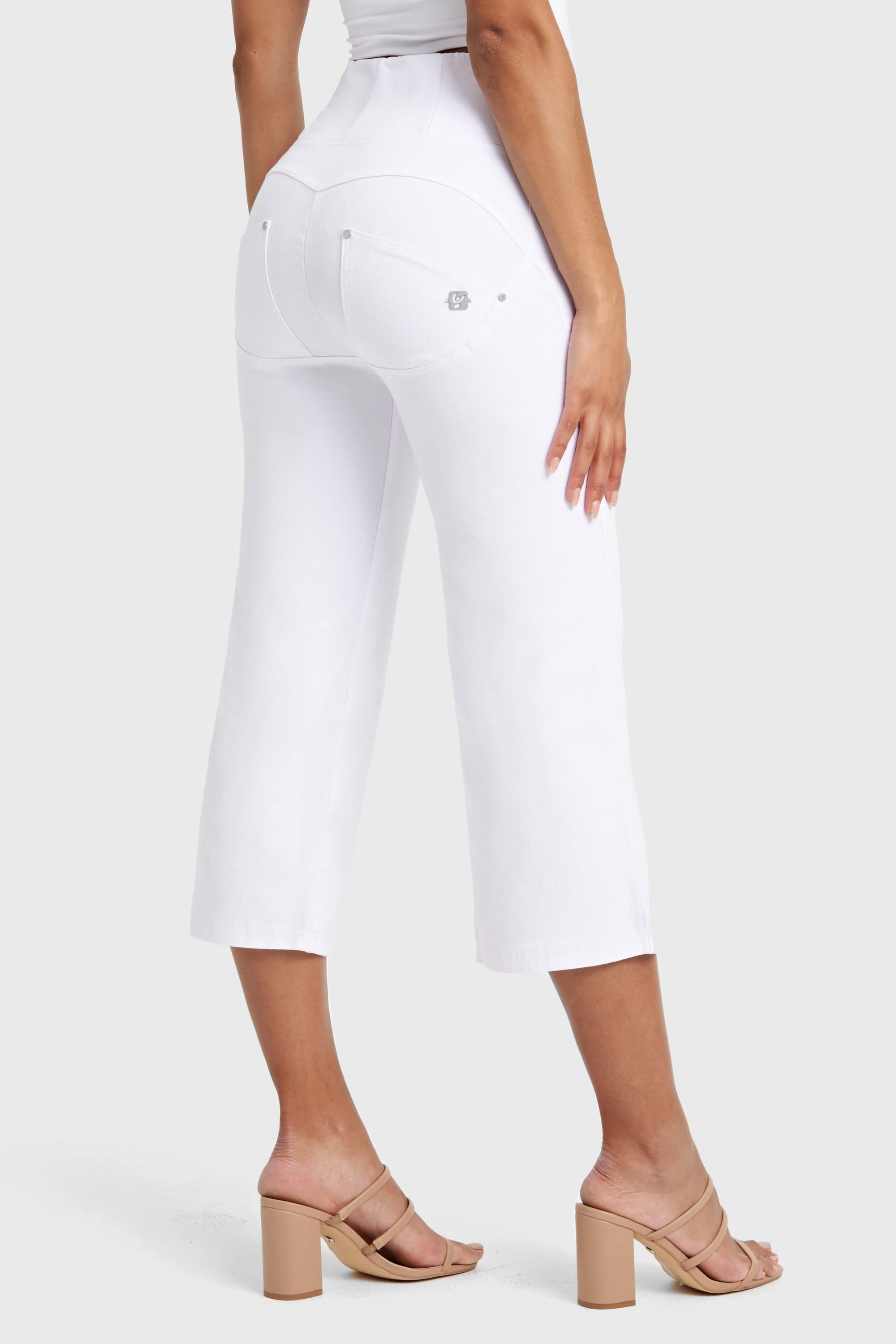 WR.UP® Snug Jeans - High Waisted - Cropped - White 4