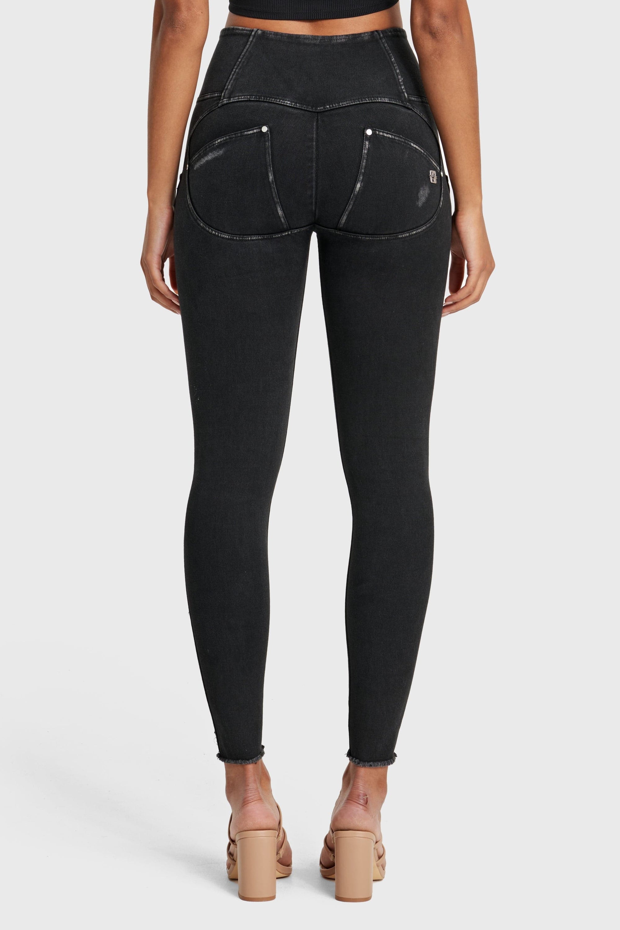 WR.UP® Snug Ripped Jeans - Cintura alta - Largo completo - Negro revestido + Costuras negras  8