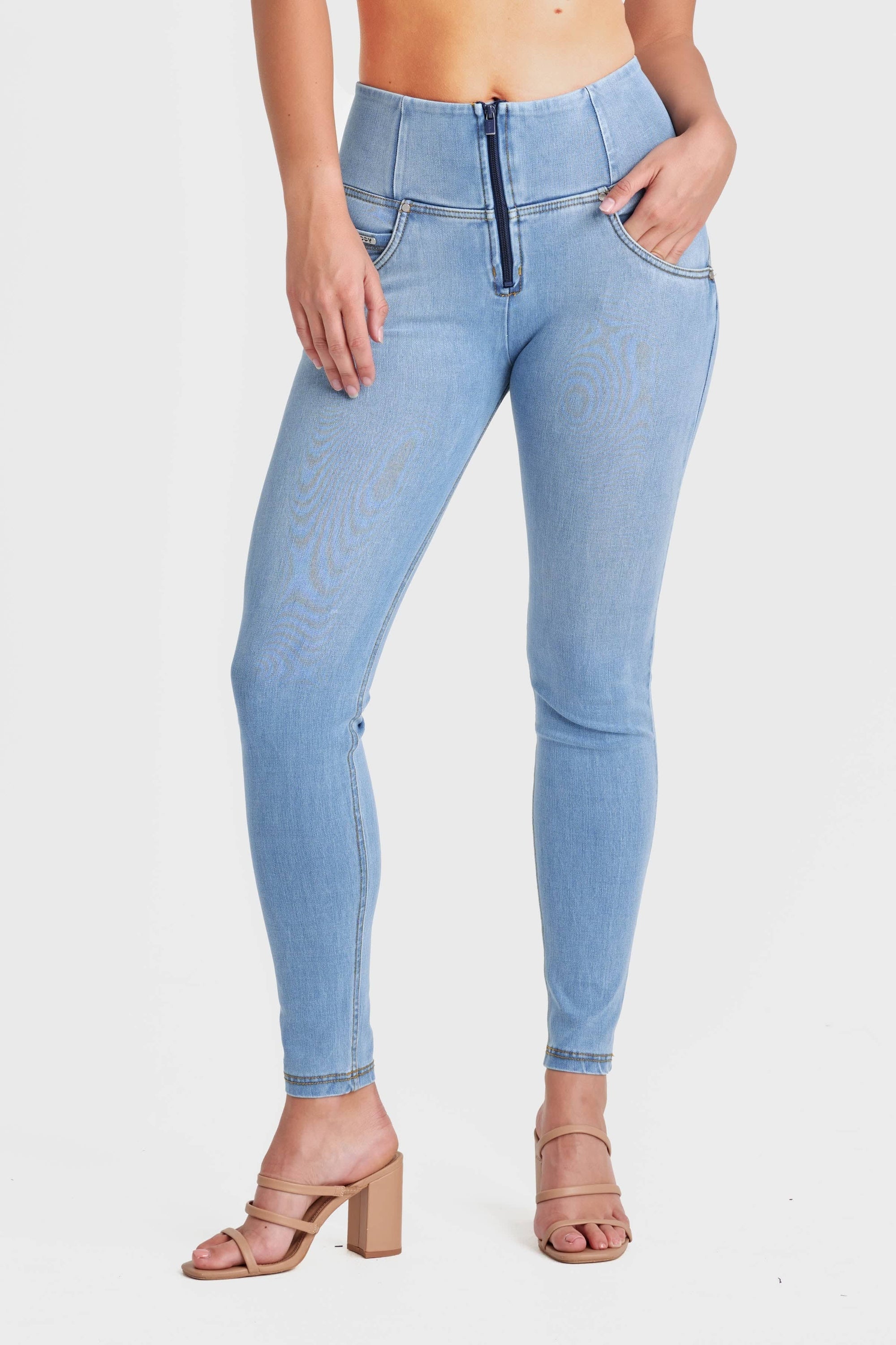 WR.UP® Snug Jeans - High Waisted - Full Length - Light Blue + Yellow Stitching 5