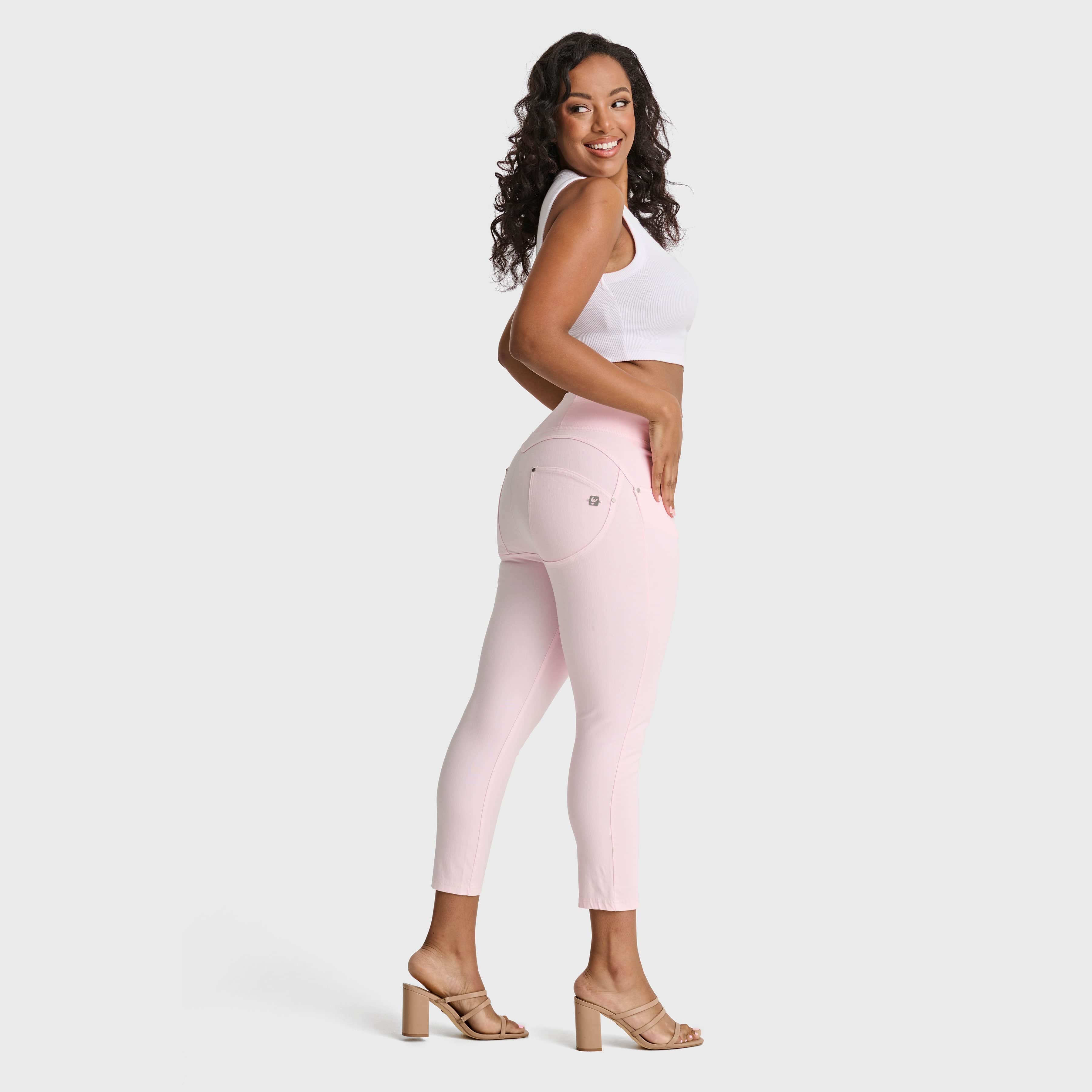 WR.UP® Snug Curvy Jeans - High Waisted - Petite Length - Baby Pink 3