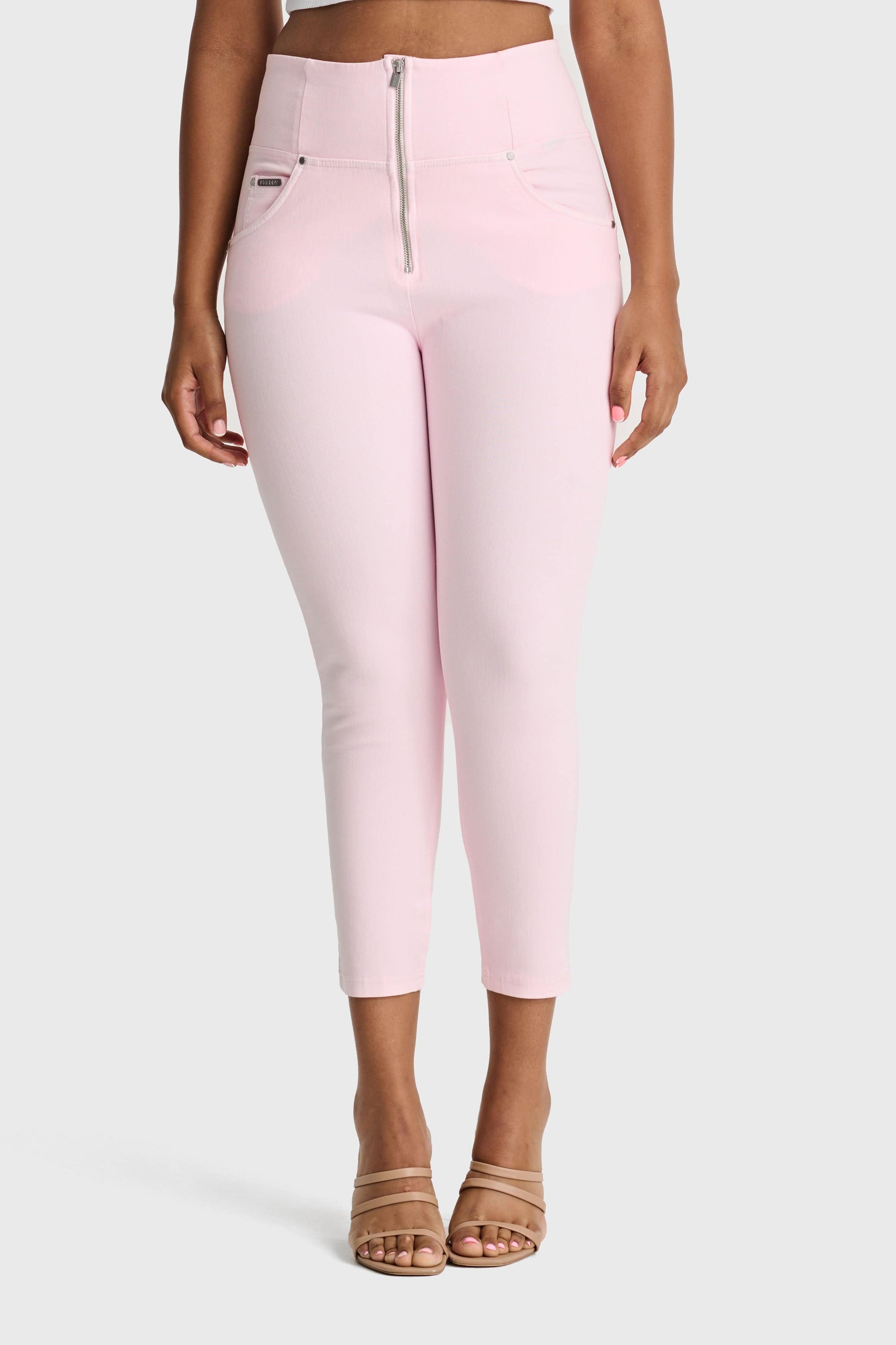 WR.UP® Snug Curvy Jeans - High Waisted - 7/8 Length - Baby Pink 5